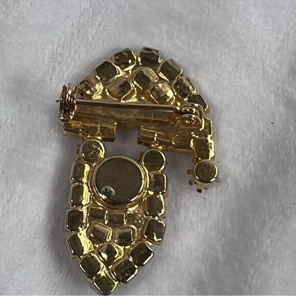 Vintage 90s Rhinestone Santa Brooch Pin Gold Tone Red Clear Stones Christmas - Picture 4 of 4